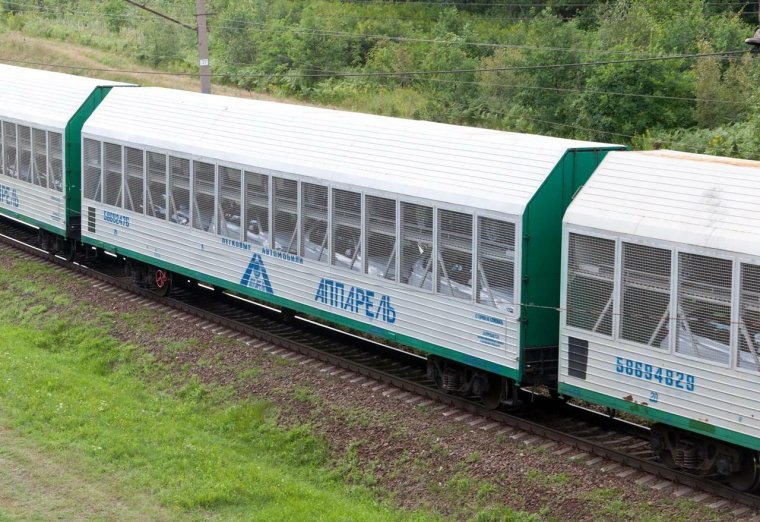 Крытый вагон мод. 11-2163