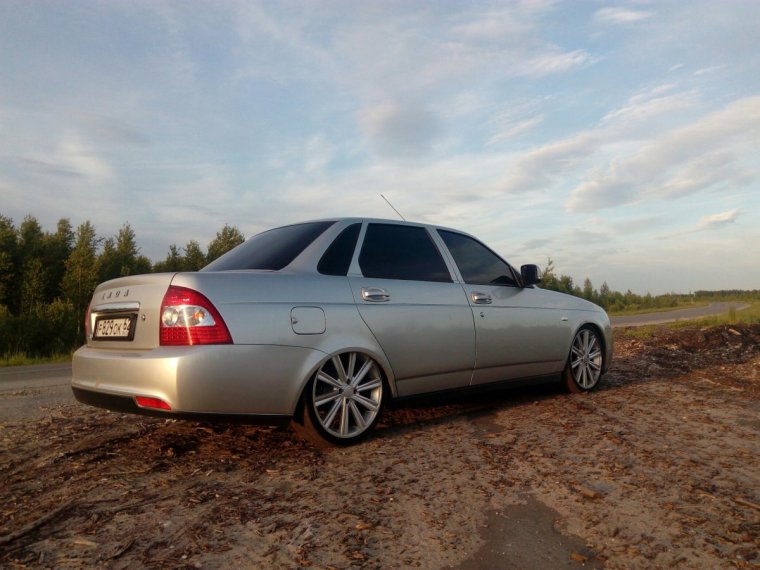 Приора седан р16