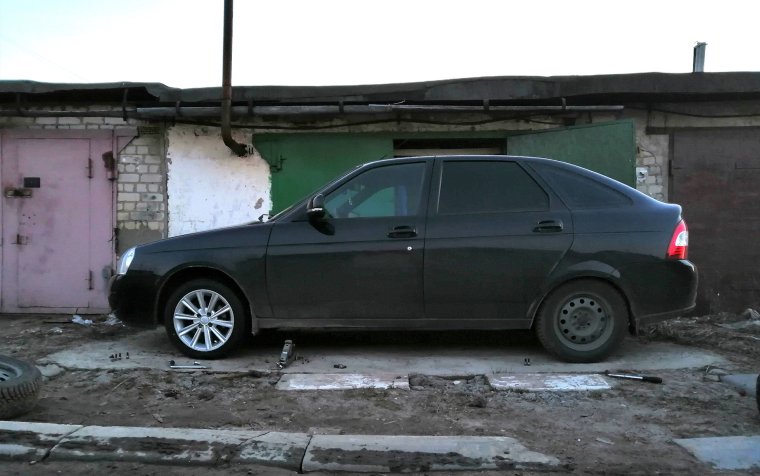 Приора хэтчбек Камрики