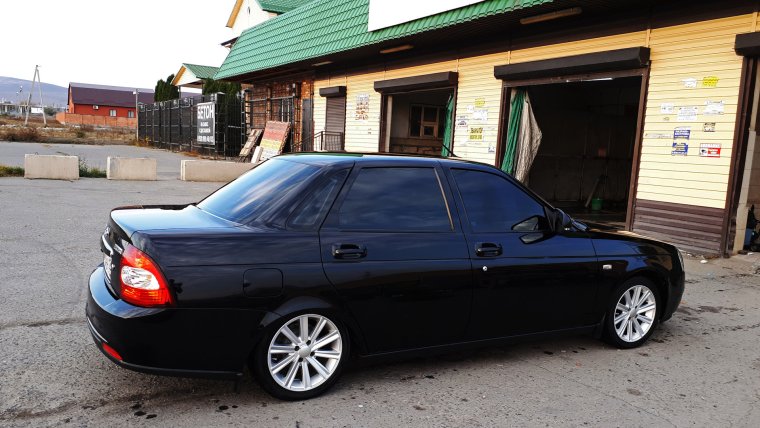 Лада Приора 2 r16