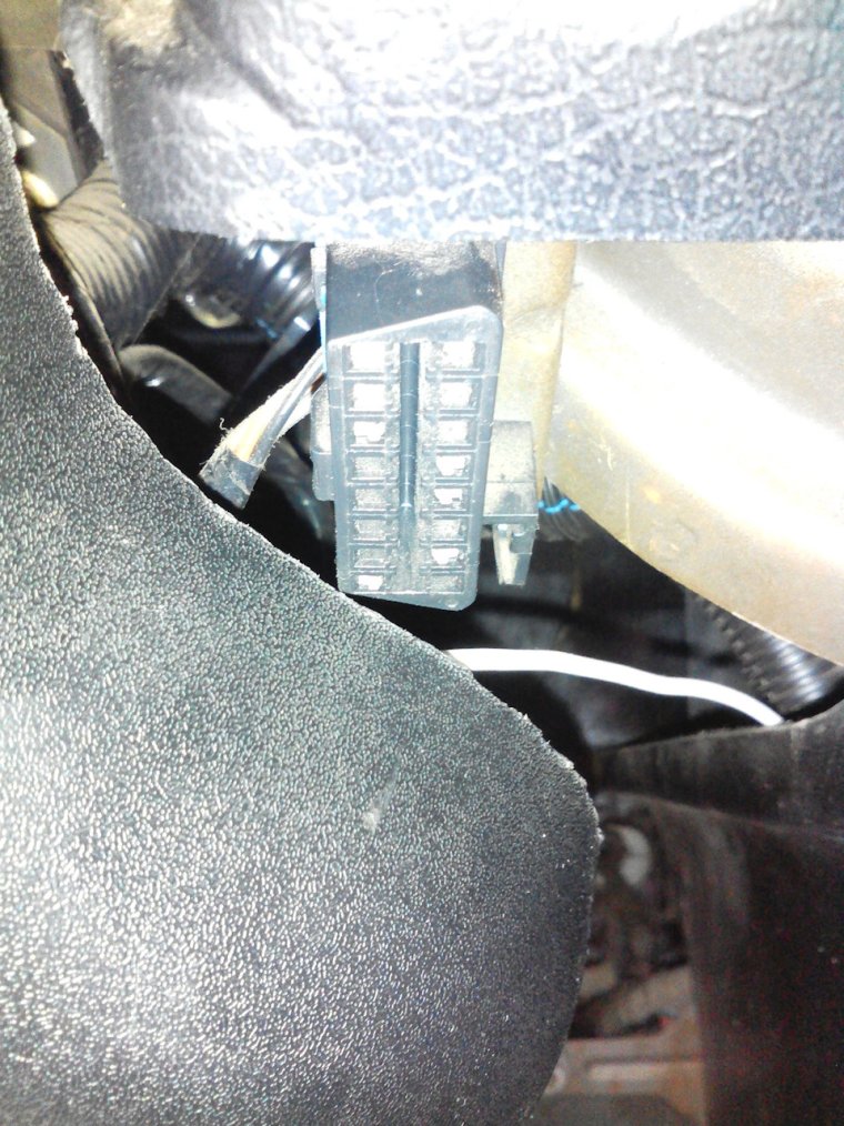 Разъем ОБД 2 Нива 2131