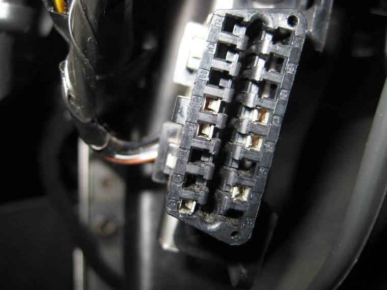 Диагностический разъем ВАЗ 2110