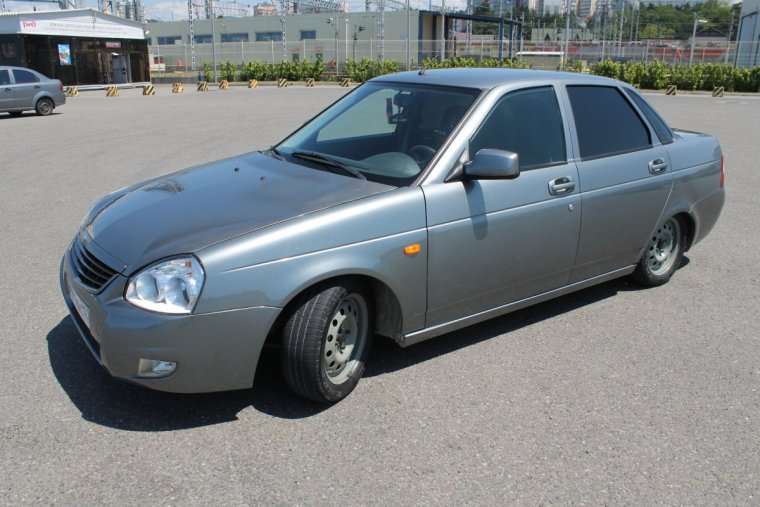 Приора кварц седан