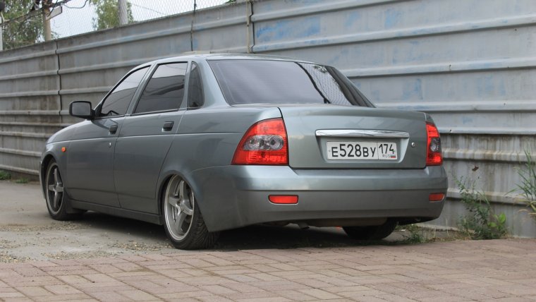 Приора кварц черный глянец