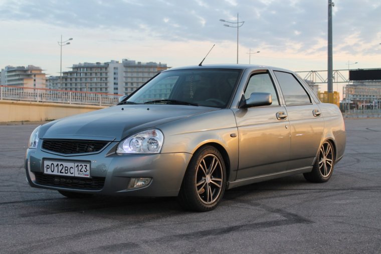 Лада Приора универсал кварц