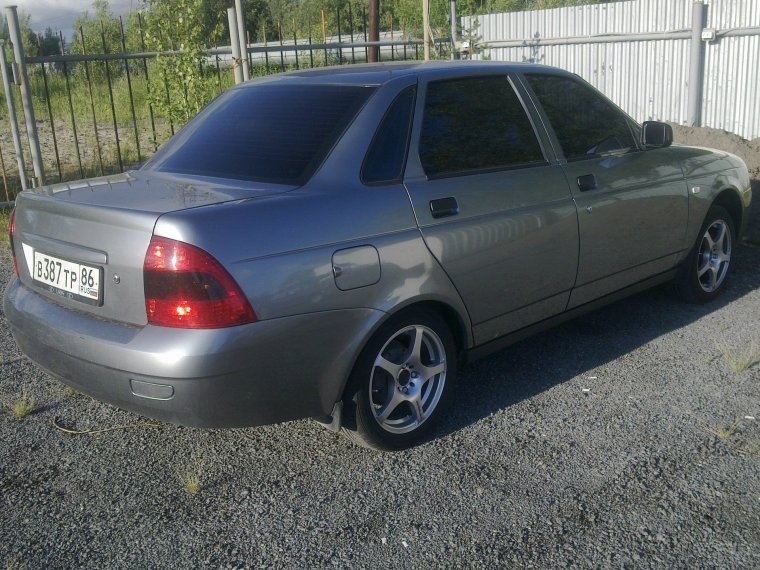 Лада Приора хэтчбек кварц