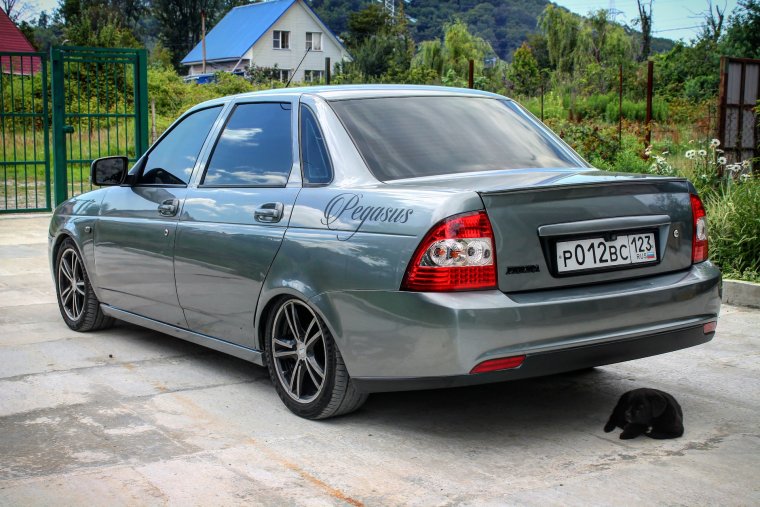 Приора кварц седан