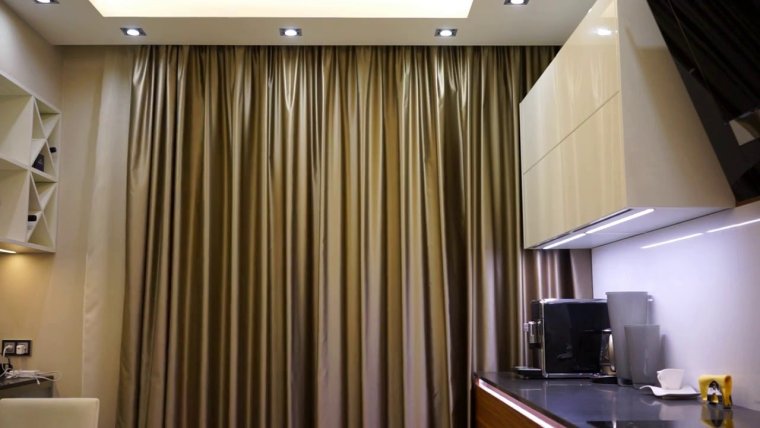 Потолок с подсветкой