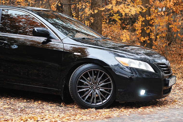 Toyota Camry v40 диски r18