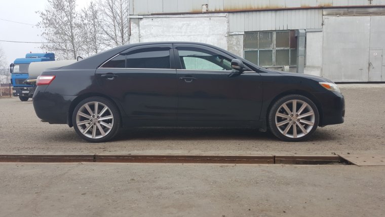 Toyota Camry 40 r19