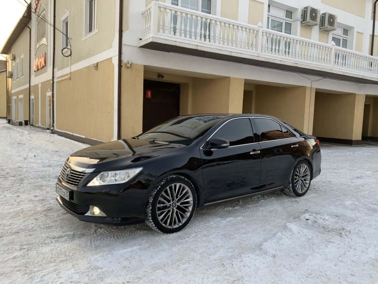 Toyota Camry xv50 Black