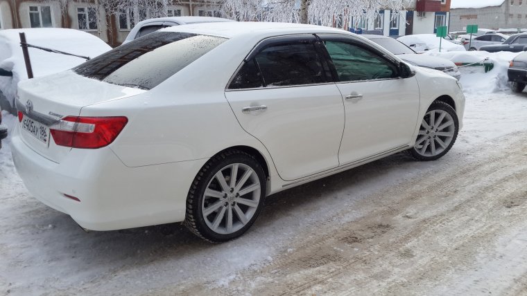 Toyota Camry xv50 r19