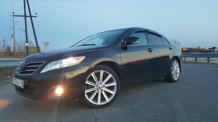 Toyota Camry v40 r18