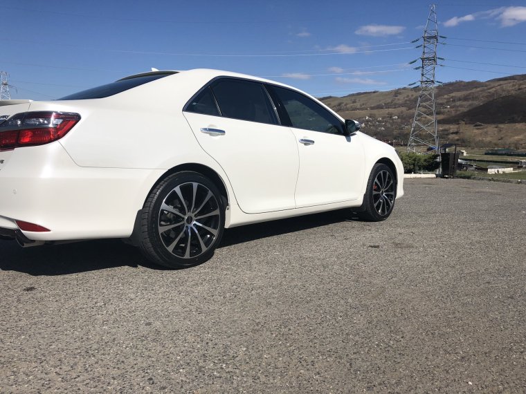 Камри 50 белая r19