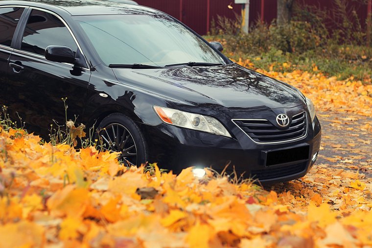 Toyota Camry v40 черная