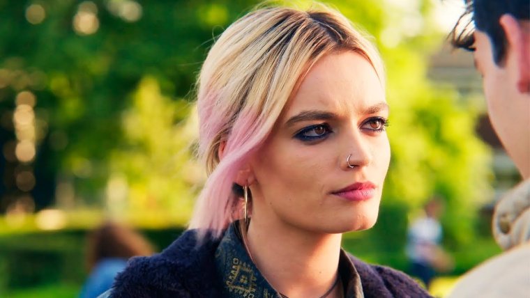 Эмма Маккей из фильма Эйфель