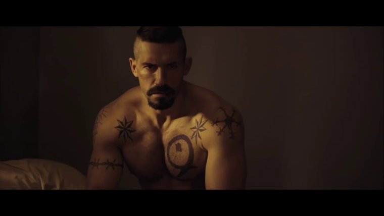 Юрий Бойко в майке