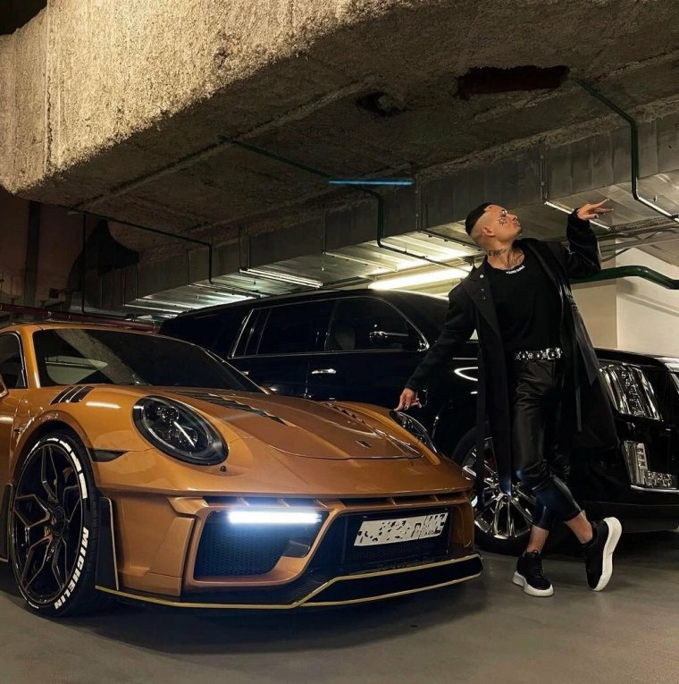 Какая машина у Егорика