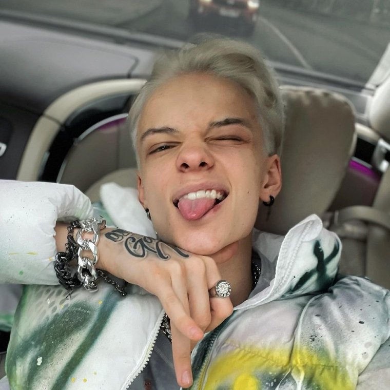 Мажоры на дорогих иномарках