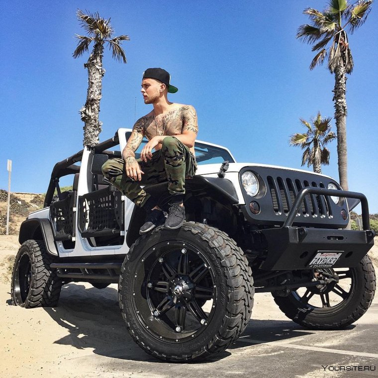 Егор Крид в машине