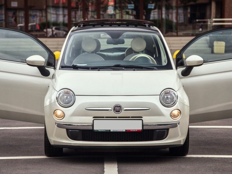 Мини Купер с круглыми фарами