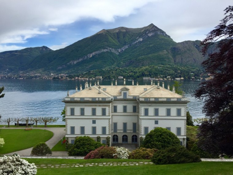 Домик на озере Комо