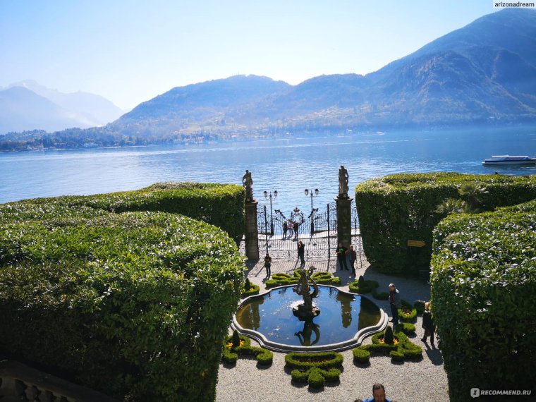 Вилла олеандра на озере Комо