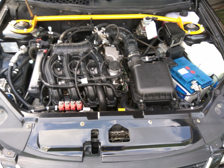 Лада Приора 8 клапанная подкапотное