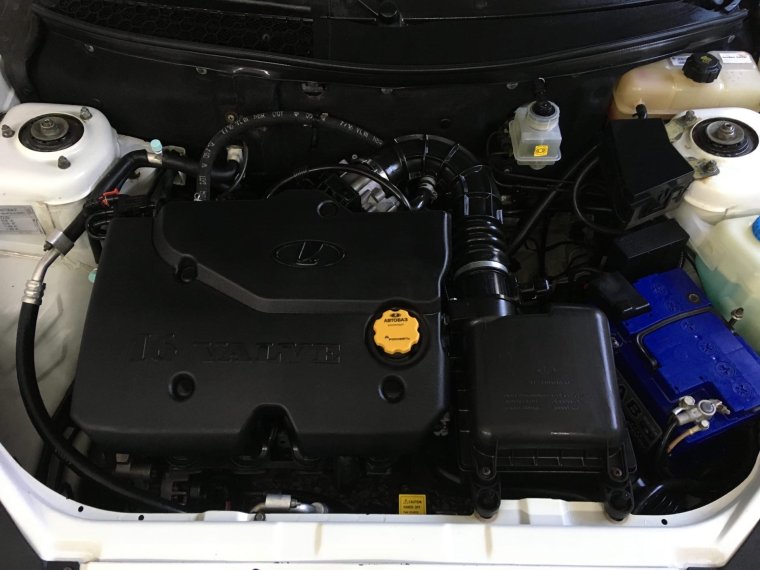 Подкапотка Приора 2