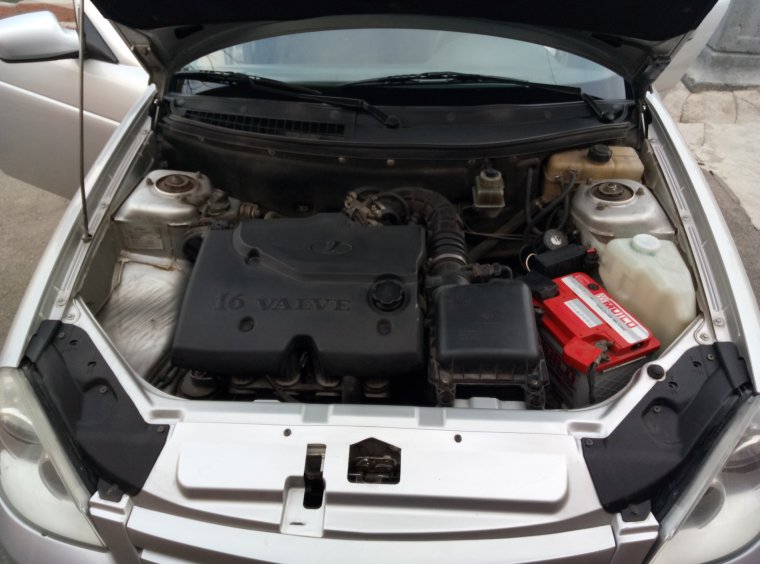 Кузов Приора подкапотка