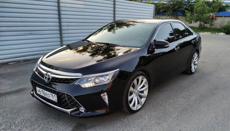 Toyota Camry 55 r20
