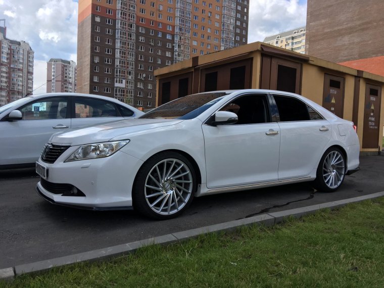 Camry v70 r19