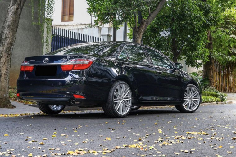 Camry 70 на Vossen r20