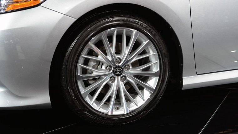 Диски Toyota Camry v70 r18