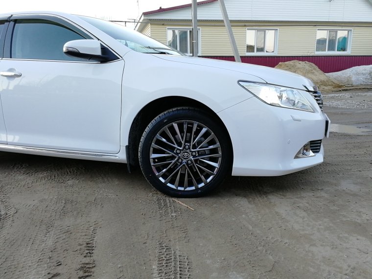 225 50 R18 на Toyota Camry