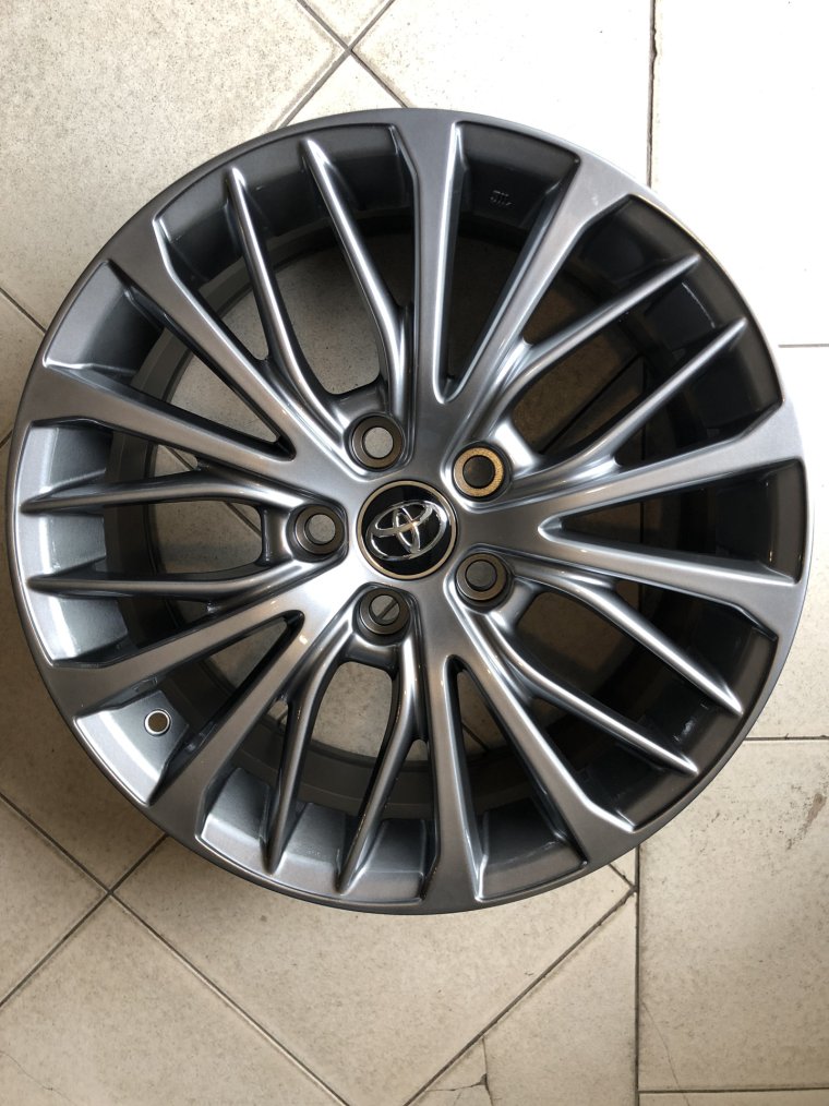 Диски на Тойота Камри r17