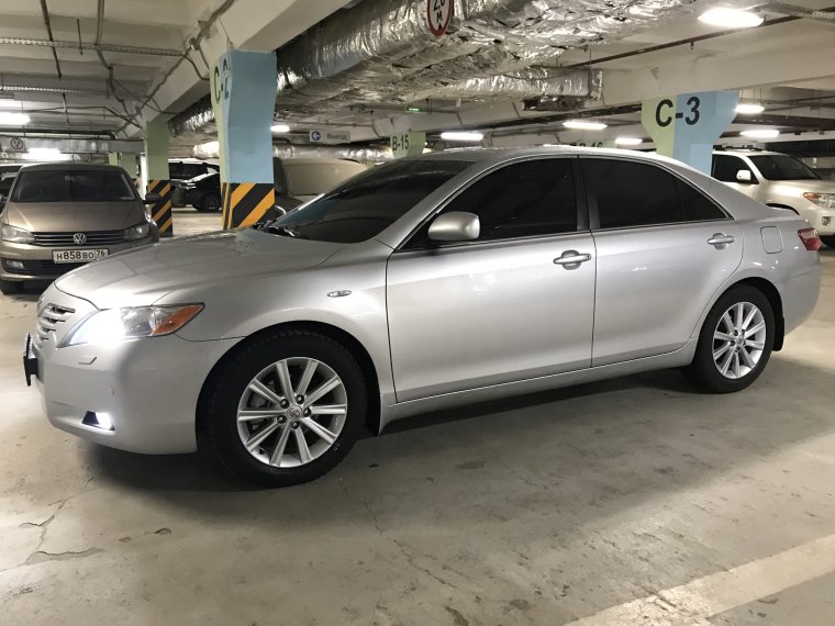 Toyota Camry 40 r17