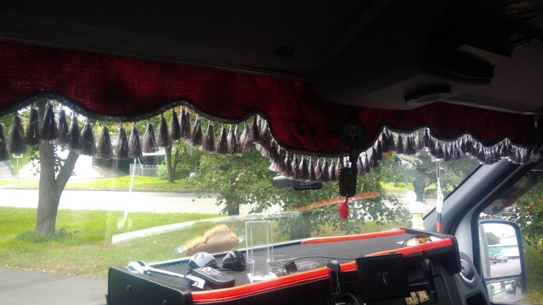 Ламбрикены эко кожи Газель Некст