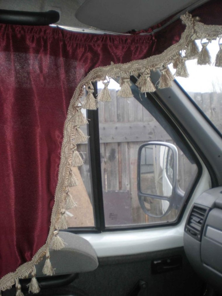 Шторки Nissan Atlas