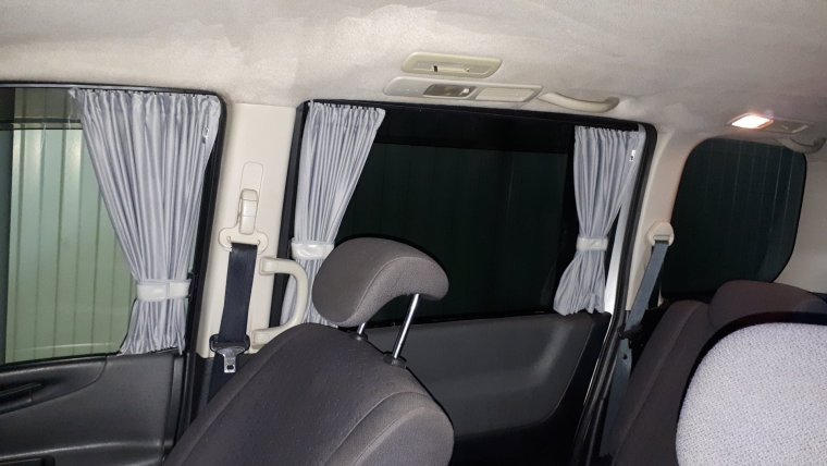 Шторки на Ниссан Серена с24