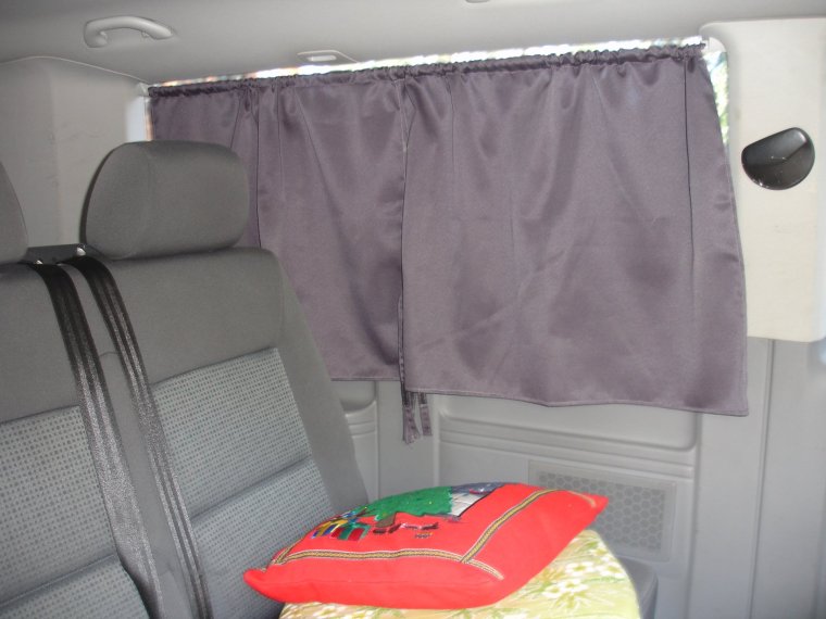 Шторы в автомобиль из ткани