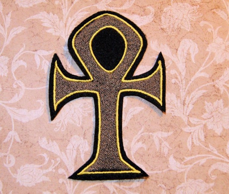 Готический анкх с глазом гора