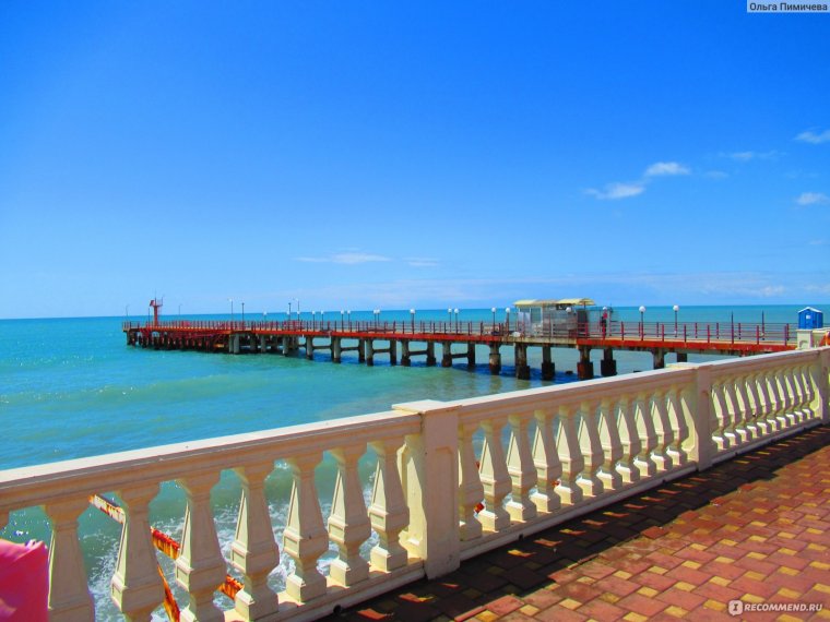 Центр поселка Лоо