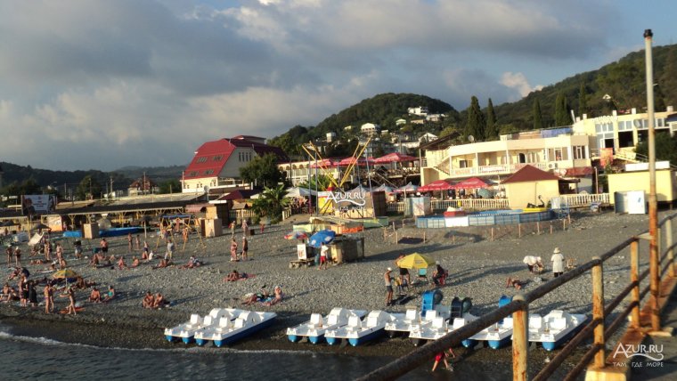 Лоо пляжи с эллингами