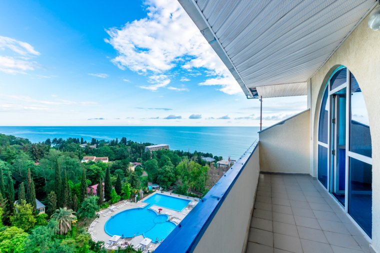 Йога отель Лоо-