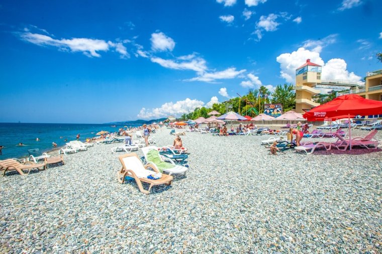 Набережная в Лоо 2023