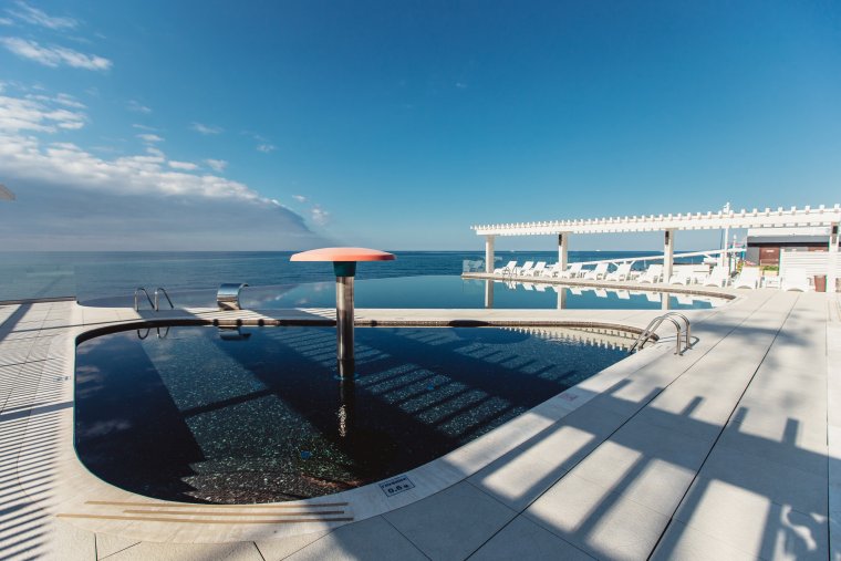 Пляж горный воздух в Лоо