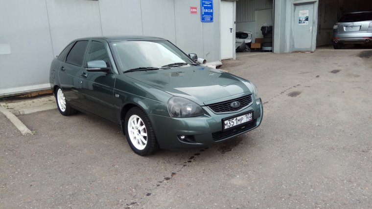 Приора 2 хэтчбек зеленая