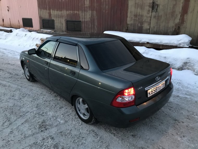 Приора 2008 седан тонированная