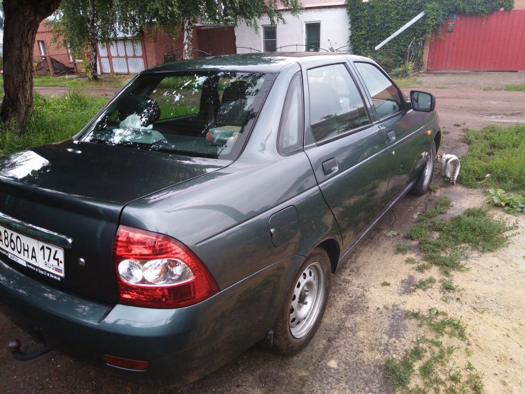 Приора 2010 седан цвет Сочи